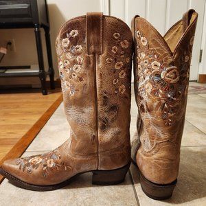 Shyanne Women's Maisie Floral Embroidered Western Leather Boots - Snip Toe